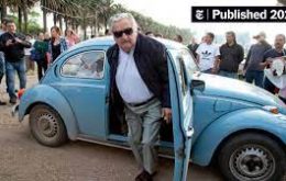 Jose Mujicas Ratschlag für junge Menschen (Untertitel in Englisch und Deutsch)